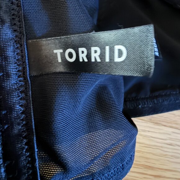 Torrid XO Plunge Push-Up Bra Noelle Plaid Jester Red Plus Size 42DD - Picture 9 of 16